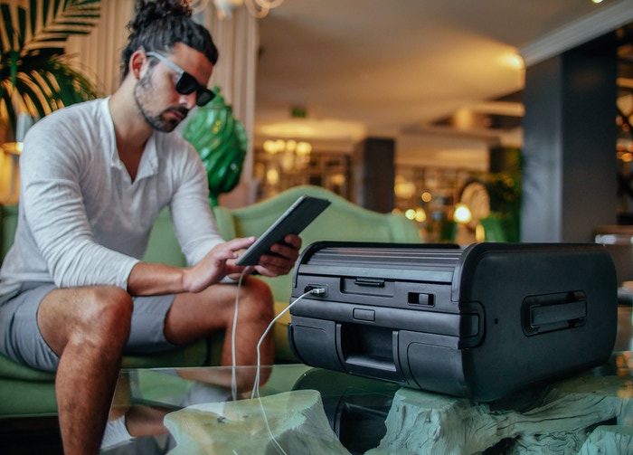 Trunkster Meet the world’s first and only rolltop suitcase. Trunkster redefines the art of carry-on luggage.